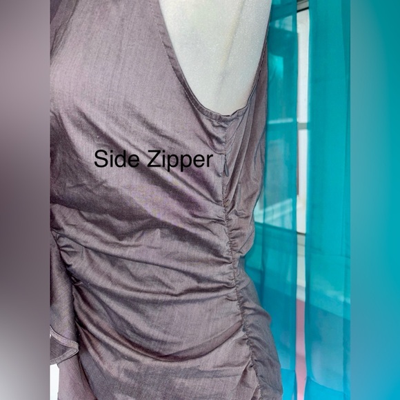 New York & Company Sleeveless Grey Ruffle Blouse with Size Zipper Size M - Picture 4 of 8